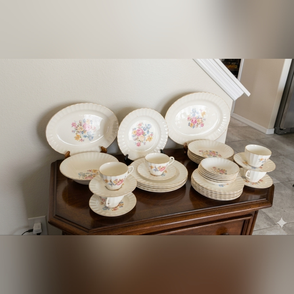 Edwin M. Knowles Spring Bouquet‎ Semi-Vitreous China 31 PC Dinnerware set